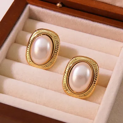 Pearl Gold Plated Stud Earring 